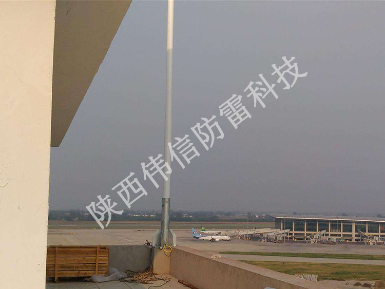 11米玻璃鋼避雷針，機場專用避雷針產(chǎn)品展示三